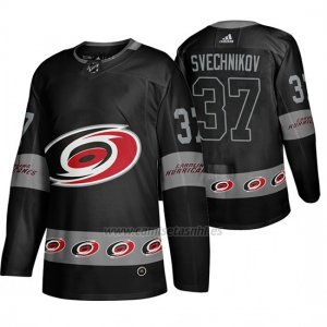 Camiseta Carolina Hurricanes Andrei Svechnikov Breakaway Negro