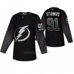 Camiseta Tampa Bay Lightning Steven Stamkos Alternato Negro